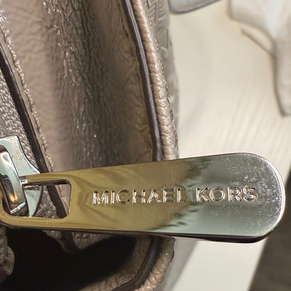 Michael Kors Monogrammed Gray Tote bag - Picture 15 of 15